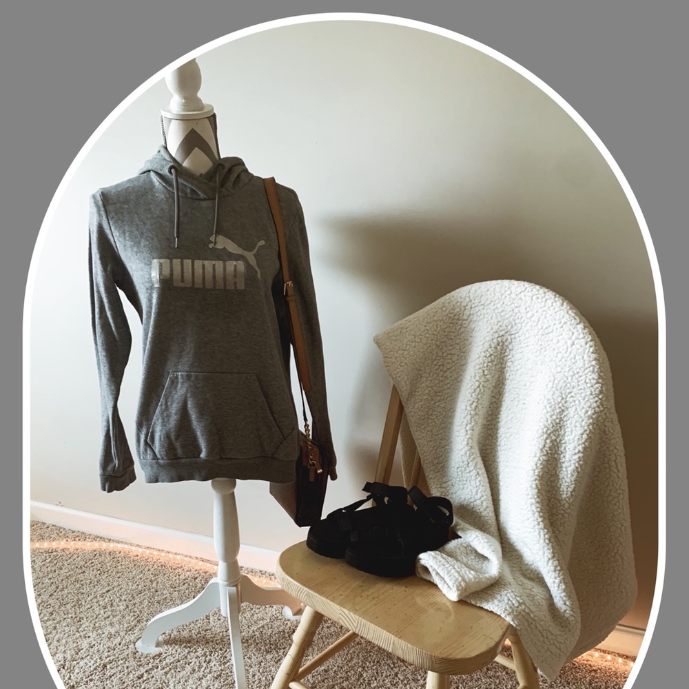 Grey PUMA Sweatshirt